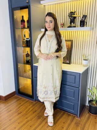 Shimmer suit “Saadgi”