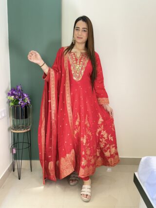 Divider suit “Lal pari”
